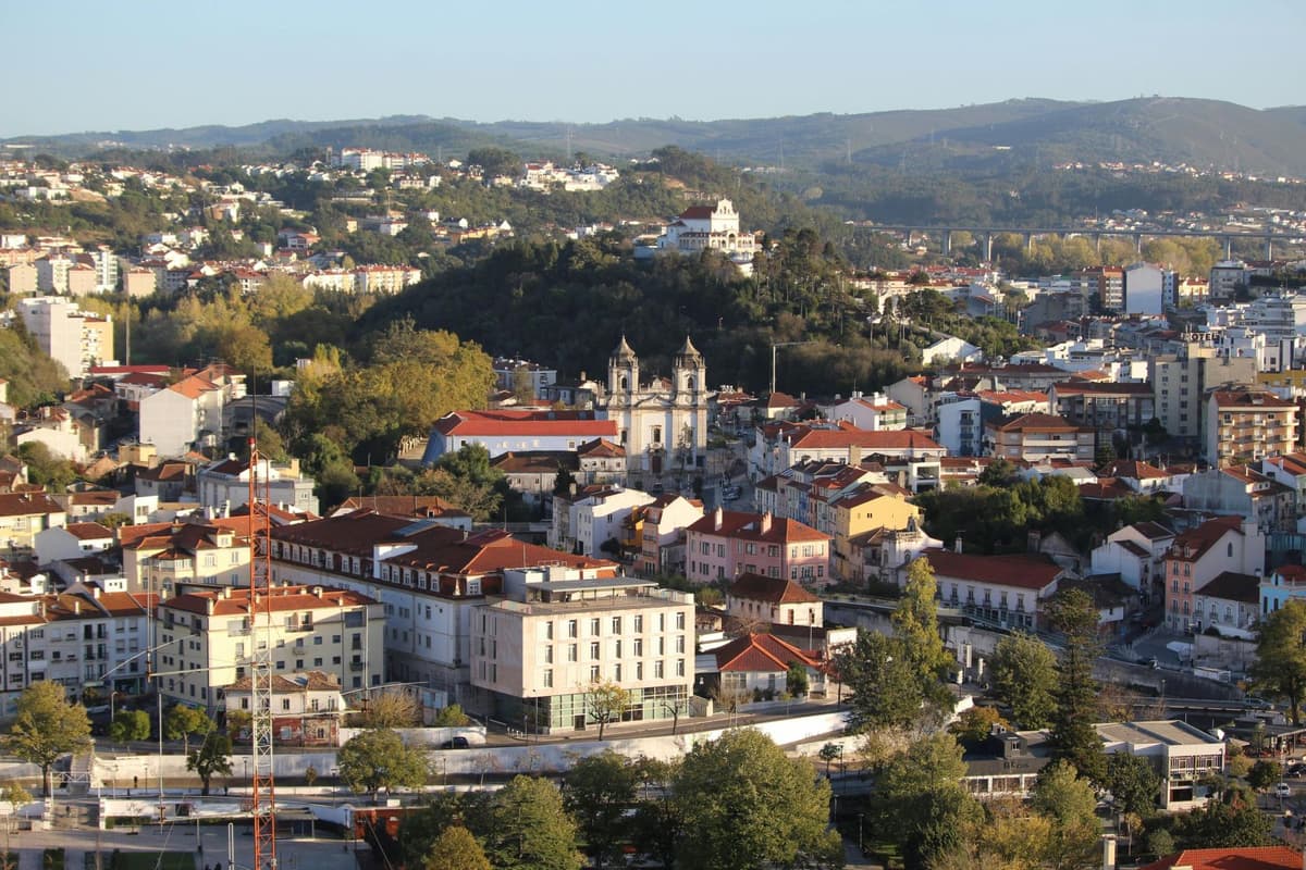 Lisbon's Expanding Commuter Belt: Homebuyers Look to Affordable Outskirts for Value
