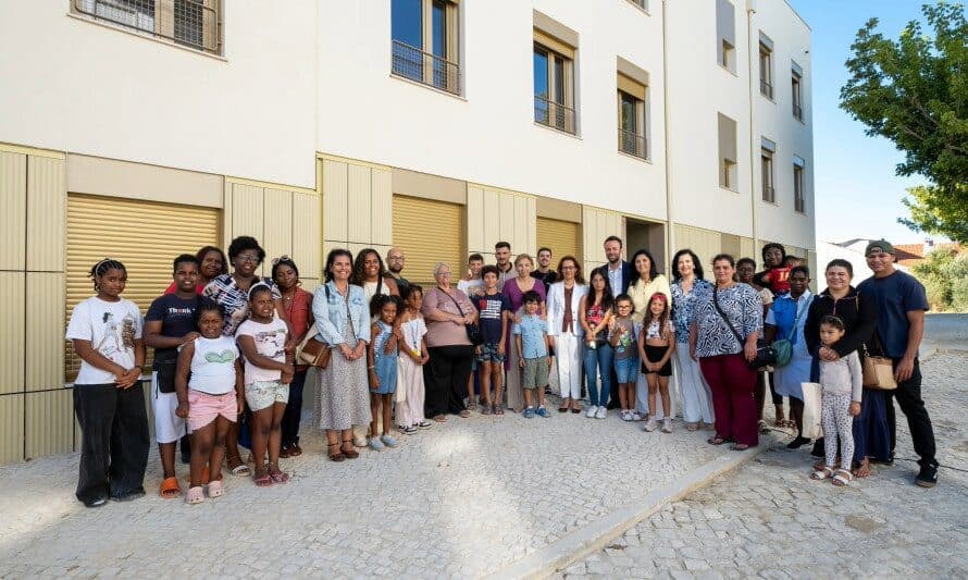 Almada's Affordable Housing Expansion: 18 New Homes Delivered in Caparica