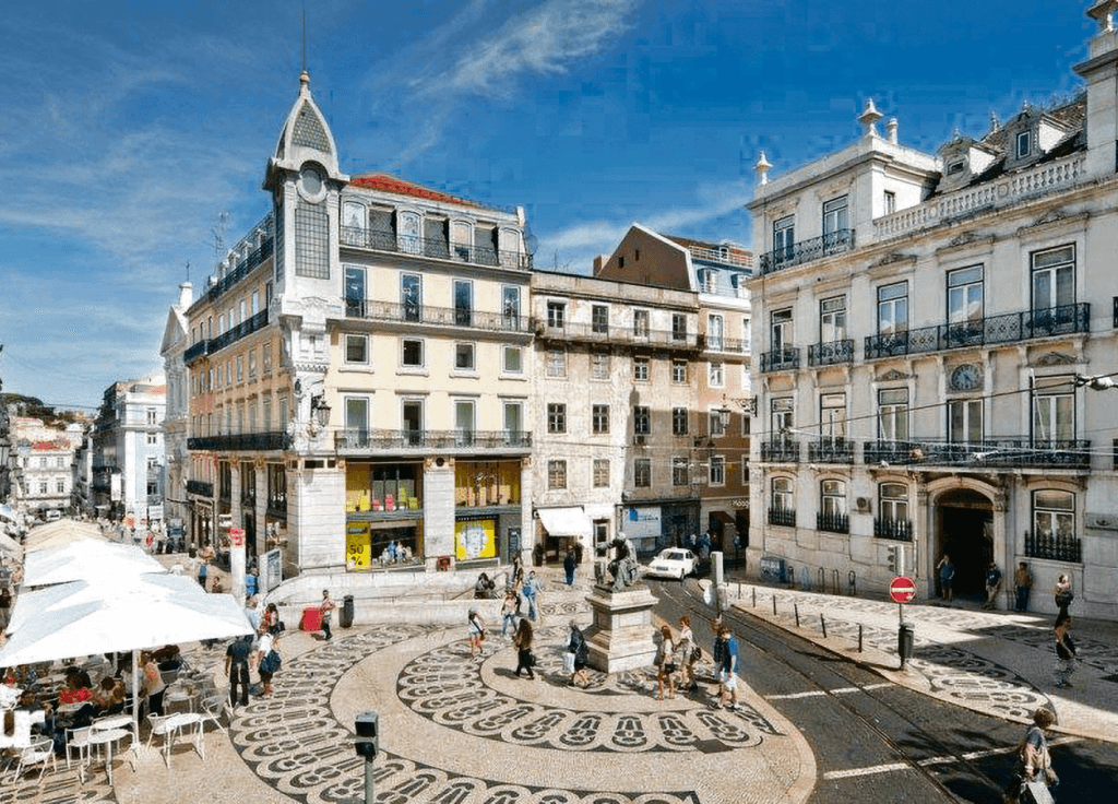 Lisbon's Enduring Appeal: American Millionaires Drive Luxury Real Estate Investment and Expat Relocation