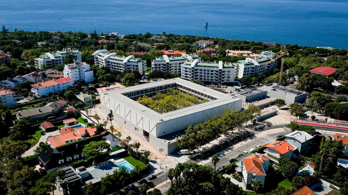 Cascais Infrastructure Boost: New €32 Million Secondary School Enhances Residential Appeal for Investors