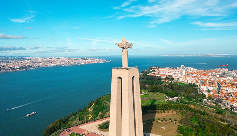 Almada district in Lisbon - premium off-plan development area