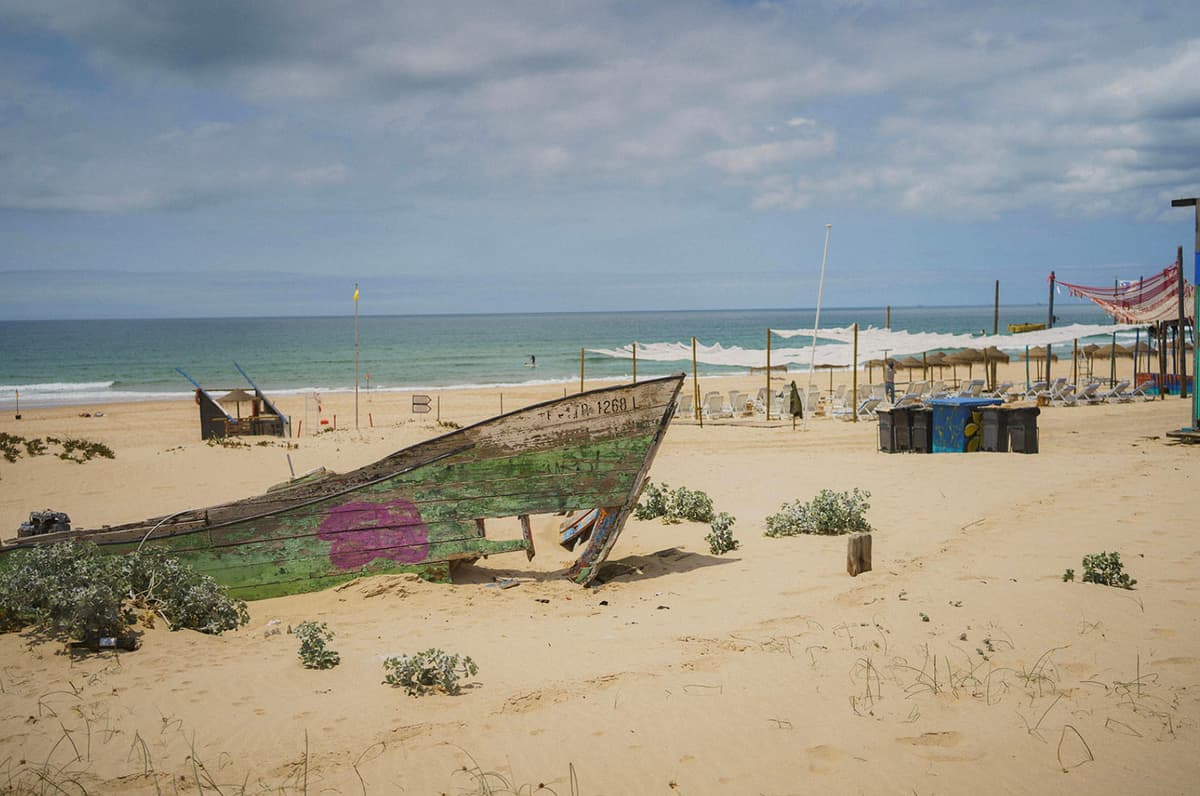 €8.6M Investment to Restore Costa da Caparica Beaches: What It Means for Lisbon Property Owners