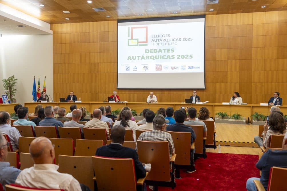 Seixal's Future: Candidates Clash Over Housing, Mobility, and Investment in Lisbon Suburb