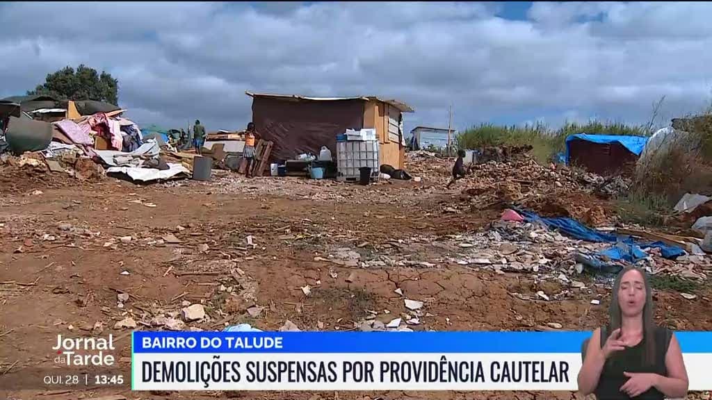 Lisbon's Loures Municipality Halts Demolitions After Legal Challenge, Affecting Local Property Rights