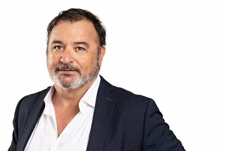 Sintra Candidate with Real Estate Background Pledges Urban Renewal and Sustainable Practices