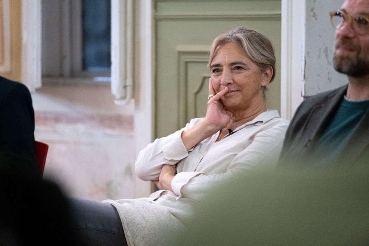 Almada's New Mandate: Mayor Prioritizes Public Housing and Metro Expansion, Signaling Key Investment Opportunities