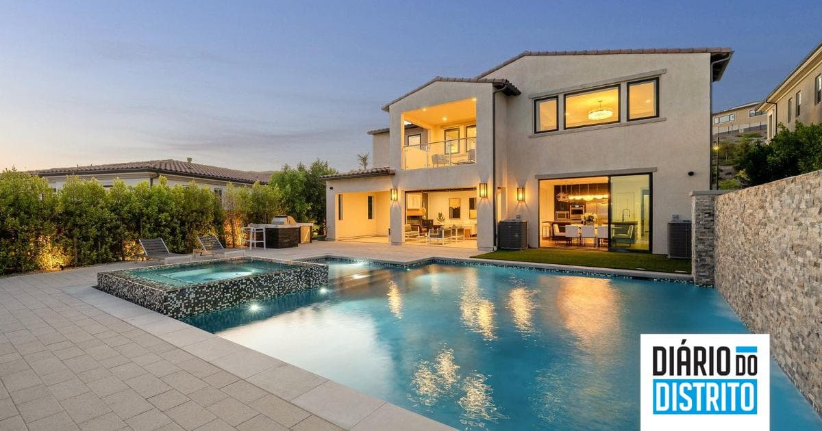 Setúbal Property Market: Apartments with Pools Command 87% Price Premium, Data Reveals