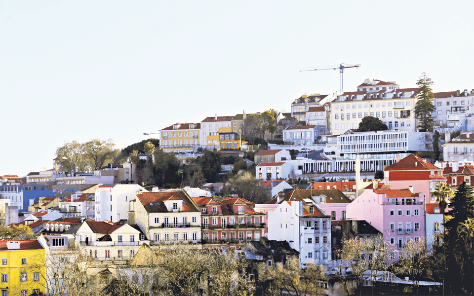 Portugal's Real Estate Market Booms: Transaction Value Skyrockets by 42.9% in Q1 2025