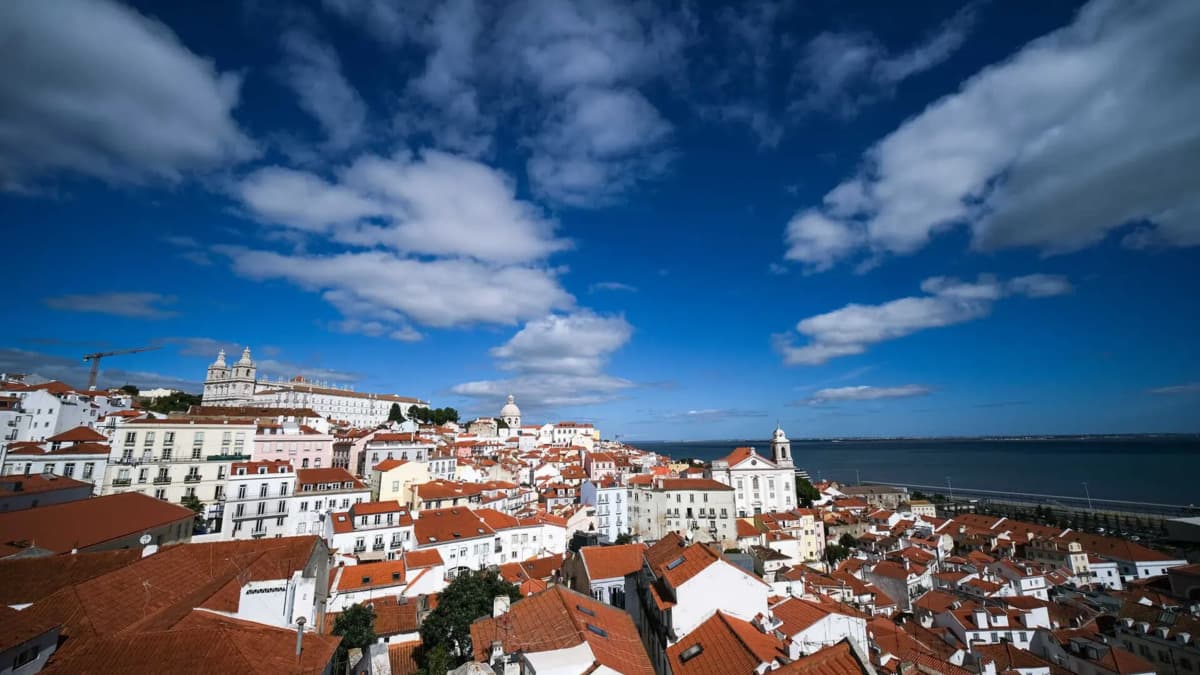 Lisbon Rental Market Alert: Evictions Surge to 130 Per Month in 2025, Data Reveals