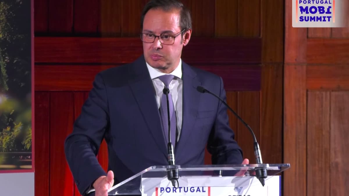 Lisbon's Mobility Revolution: Government Pledges Major Infrastructure Overhaul, Including New Bridges and Metro Extensions